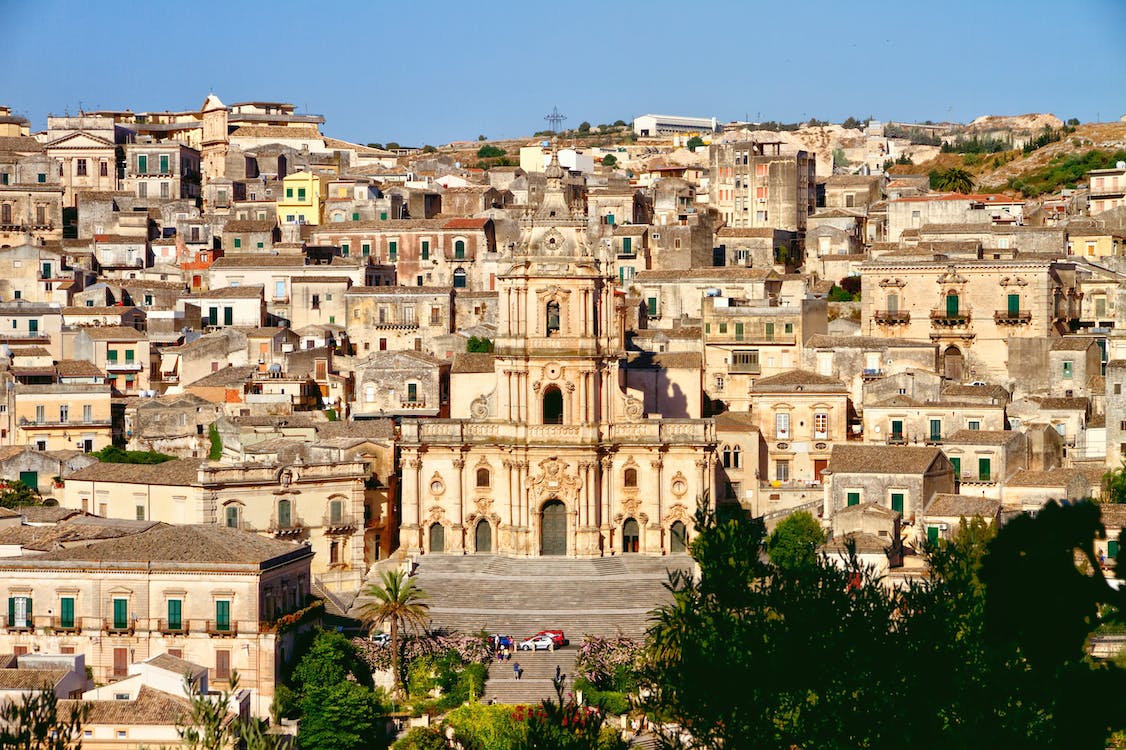 Bucură-te de soare și istorie în Sicilia: O călătorie în inima Mediteranei