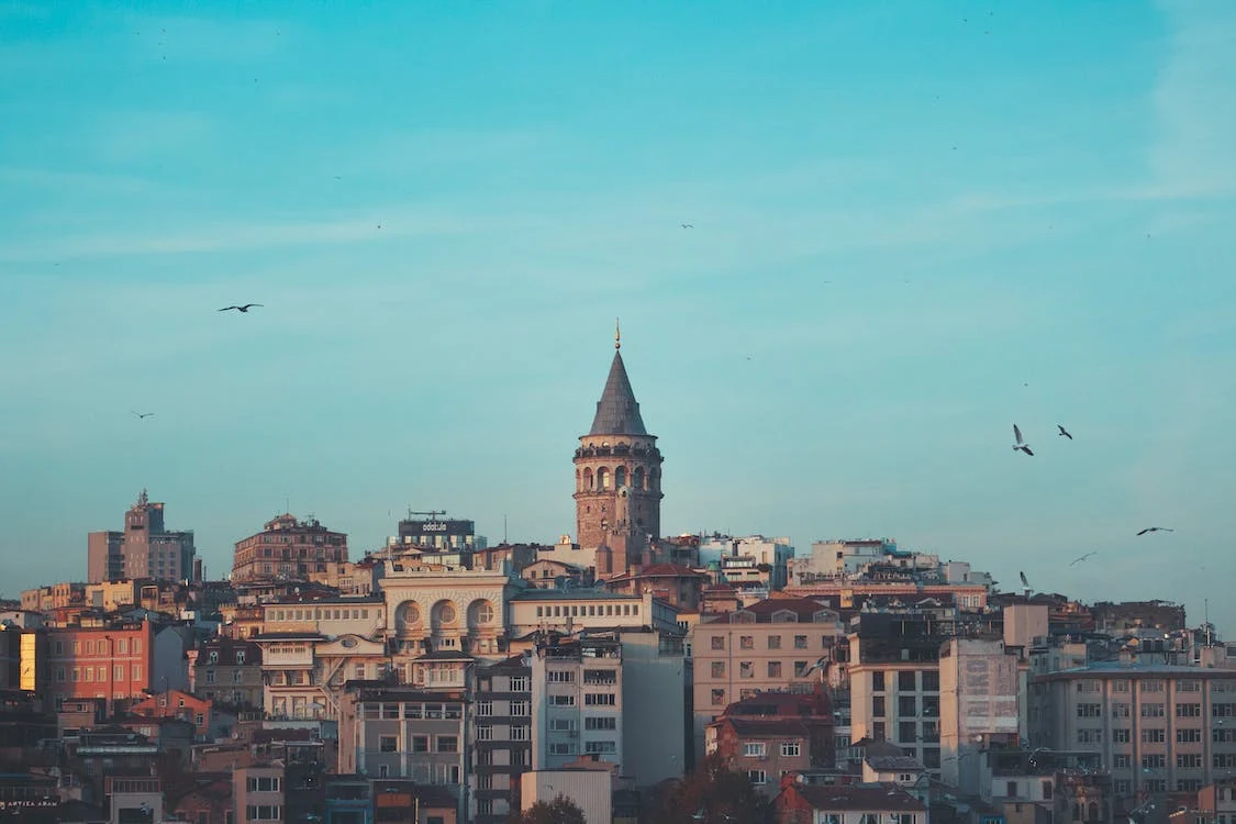 Călătorind prin timp și cultură în Istanbul: O incursiune în minunile Orientului
