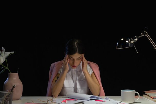Cum recunoști semnele de epuizare profesională înainte să devină burnout — myfitnesspal.news