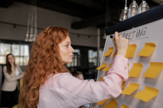 Marketing digital pentru afaceri locale: de unde începi
