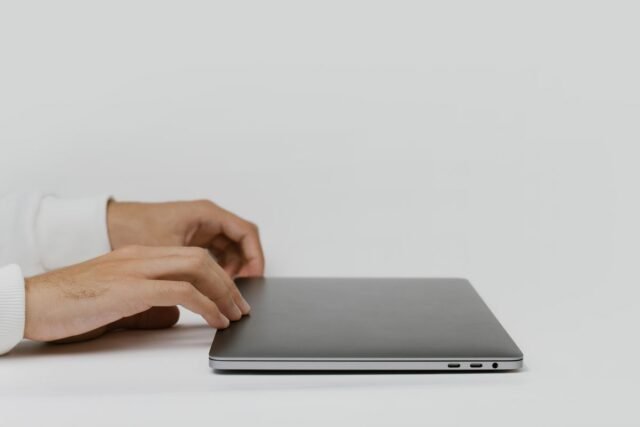 SSD sau HDD: ce tip de stocare alegi pentru laptopul tău